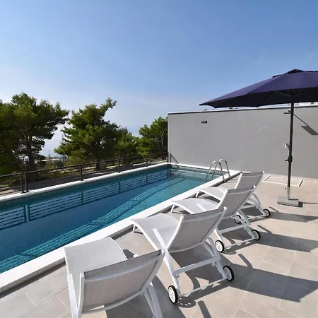 Alexandra Veliko Brdo (Makarska)